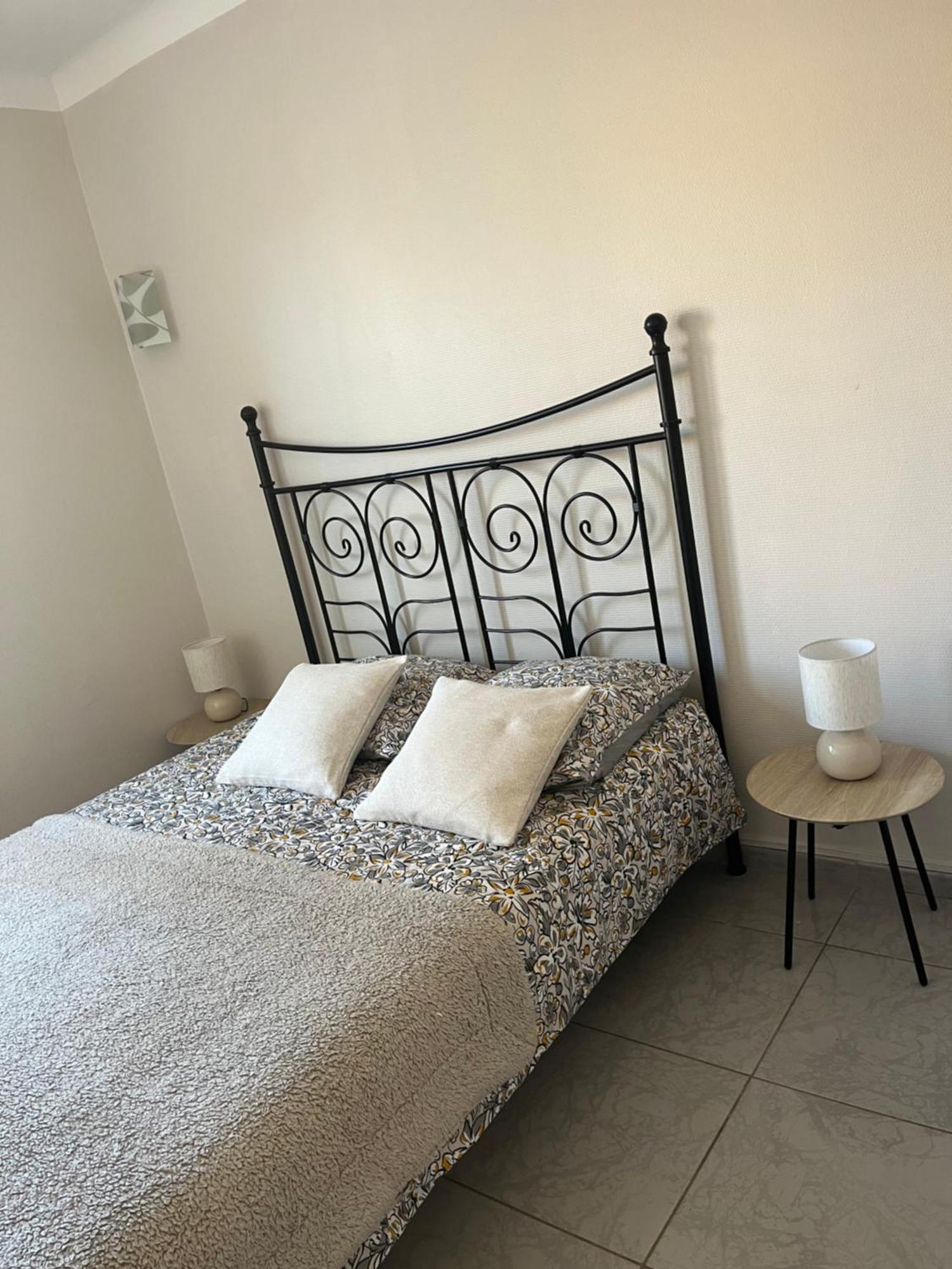 Villa Climatise Avec Piscine Et Jacuzzi Carpentras Buitenkant foto